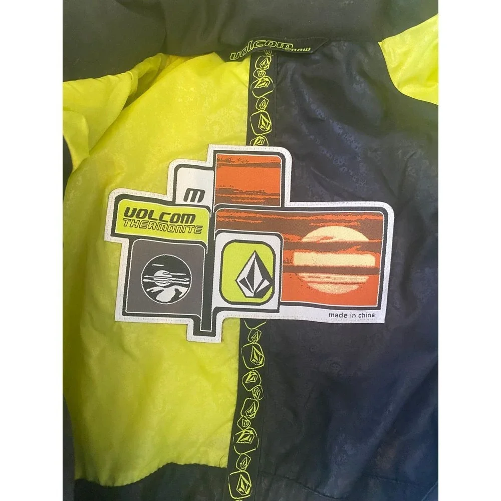 Volcom Thermonite Down‎ Snowboard Coat, Youth size M.